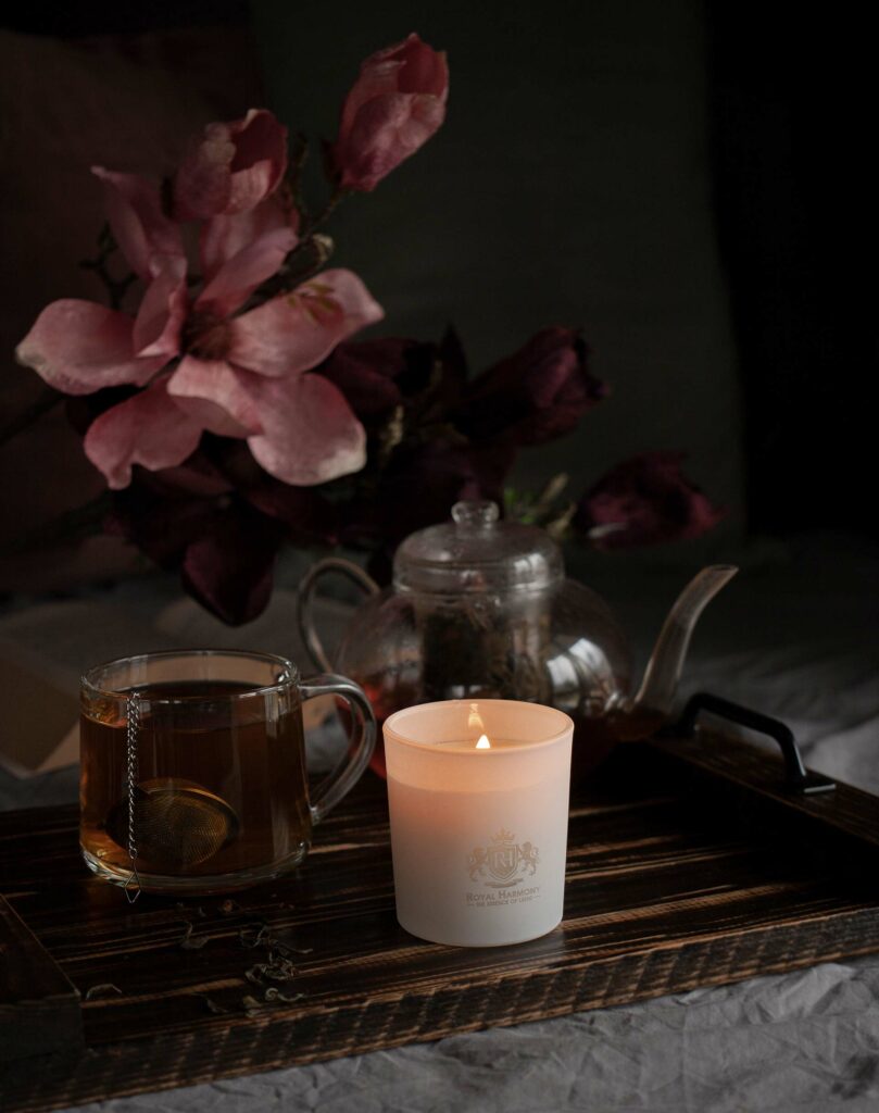 świeca, zapach "Czarna Magnolia", sesja, Mag Bee Fotografia produktowa