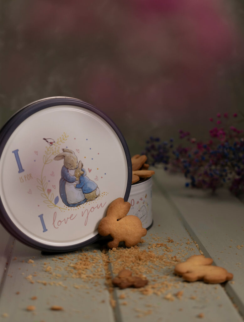 ciasteczka wielkanocne w puszce, Mag Bee fotografia produktowa