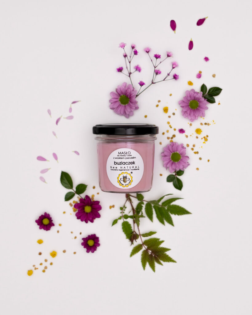 kosmetyki w ujęciu flat lay, Mag Bee fotografia produktowa