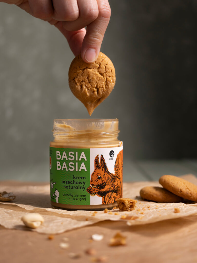 sesja kulinarna kremu z orzechów ziemnych, Mag Bee fotografia produktowa