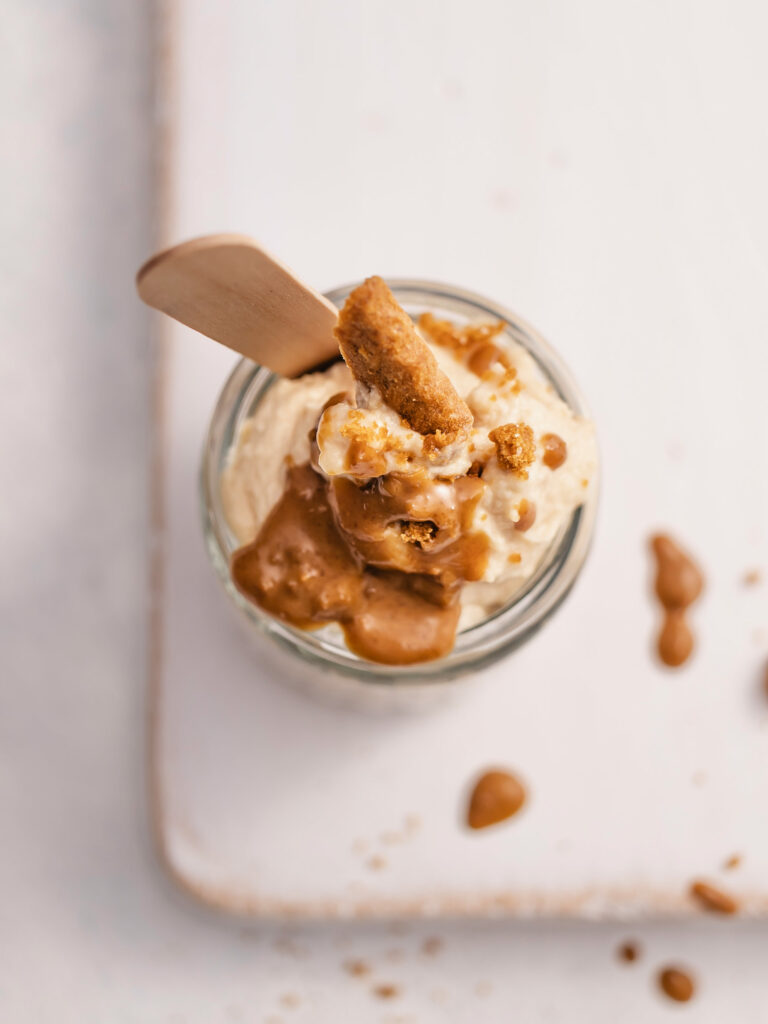 zdjęcie deseru z kremem Biscoff, Mag Bee fotografia produktowa