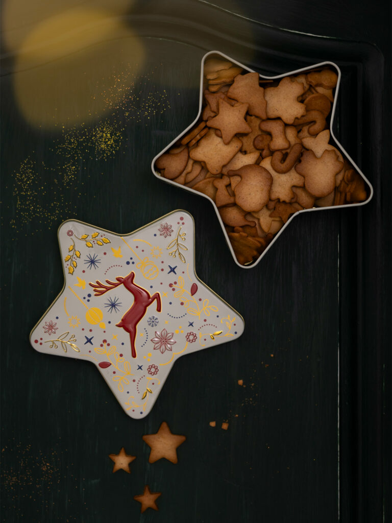 świąteczna stylizacja puszki na ciastka, Mag Bee fotografia produktowa