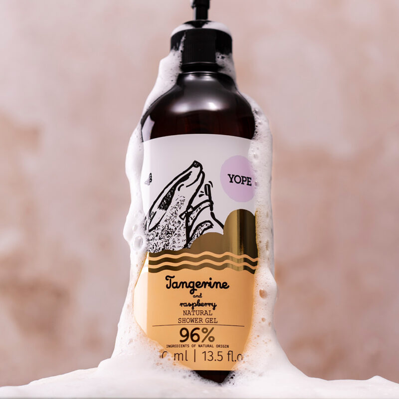 sesja produktowa kosmetyków, Mag Bzzz Fotografia produktowa i animacja poklatkowa