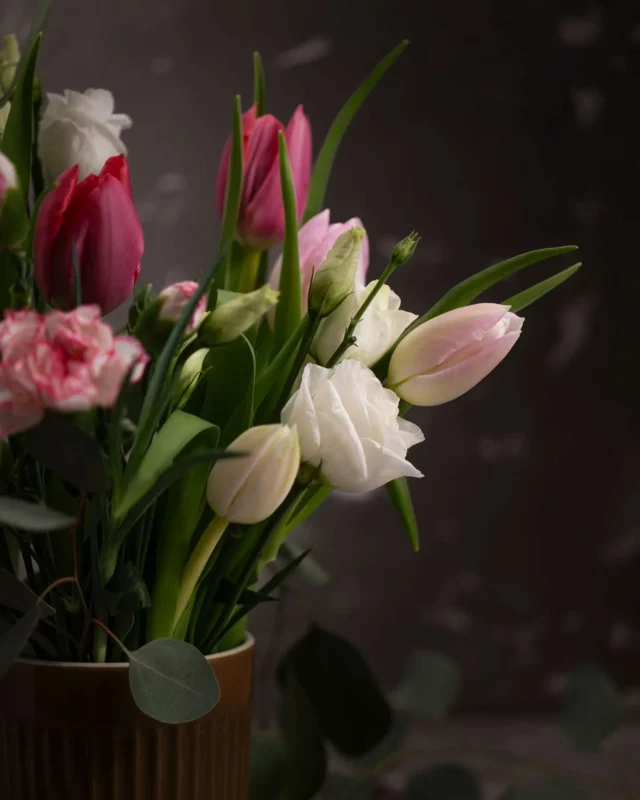 Staram się na nią nie czekać i cieszyć każdą inną porą roku, ale…wiosna jest najpiękniejsza!😄🩷
 
#wiosna #spring #wiosennekwiaty #tulips #tulipany #kwiatywdomu #bukietkwiatow #zdjeciaproduktow #martwanatura #stills #stilllife #sesjezdjeciowe #fotografiaproduktowa #fotografproduktowy #zdjeciaproduktowe #zdjeciakulinarne
 
fotograf produktowy / zdjęcia produktowe / zdjęcia dla firm